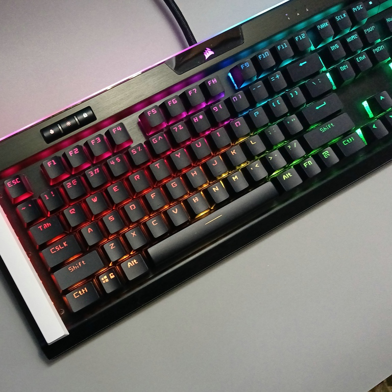 Прозрачный колпачок Corsair PB – обзор и цена Gaming Keyboard Corsair