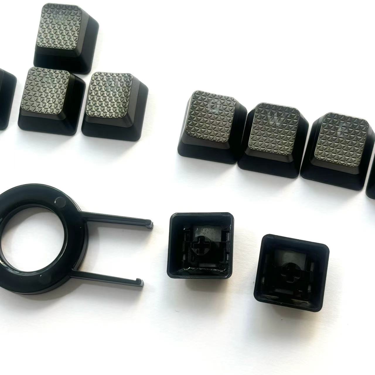 10 колпачков с подсветкой для  – обзор и цена Gaming Keyboard Corsair