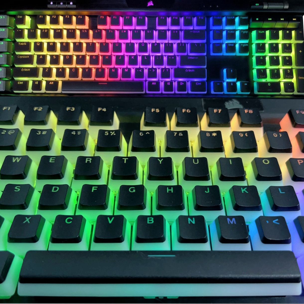 Полупрозрачные колпачки для кл – обзор и цена Gaming Keyboard Corsair
